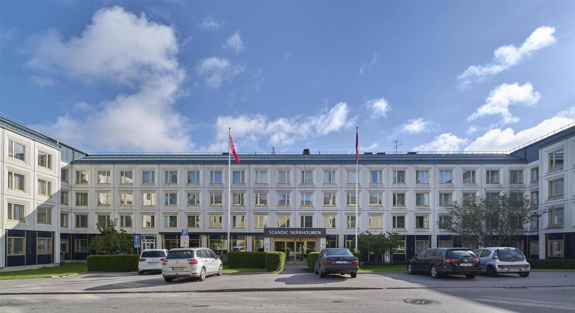 4 Family Hotels Close to Skinnarviksberget Worth Booking